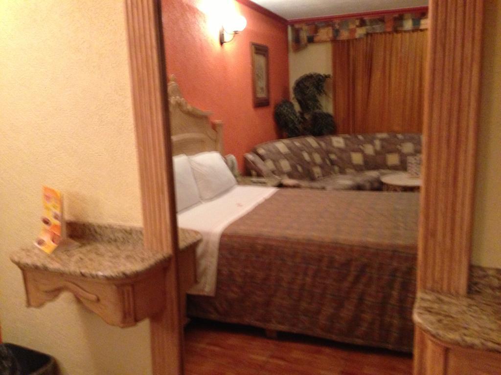 Hotel La Paz Guadalajara Eksteriør bilde