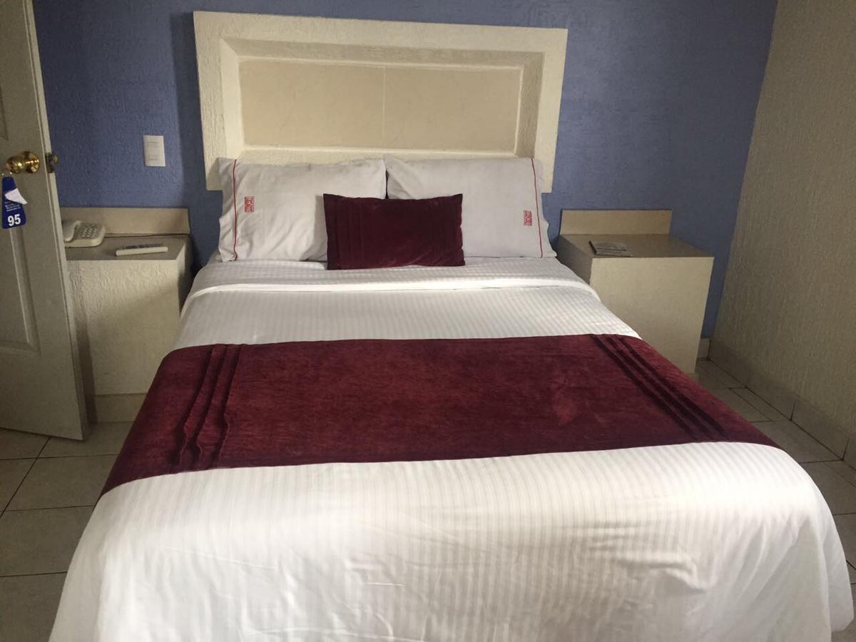 Hotel La Paz Guadalajara Eksteriør bilde